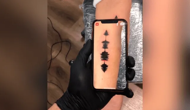 El tatuador compartió en TikTok el alucinante tatuaje de una frecuencia, con el que pudo reproducir música desde su celular. Foto: captura