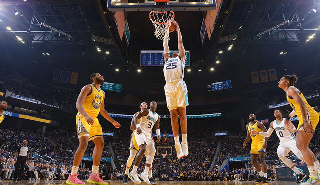Charlotte Hornets venció al Golden State Warriors. (Créditos: AFP)