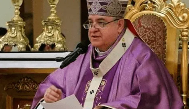 Arzobispo pide humildad a gobernador de Piura.