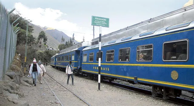 El turista que viaja al Cusco sufre con pésimo transporte 