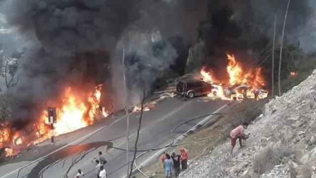 Huarochirí: triple choque genera gran incendio en la Carretera Central [VIDEO]