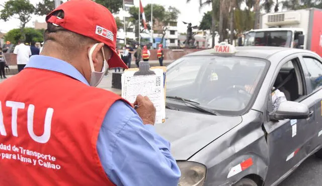 ATU reafirmó que taxis solo pueden operar entre las 4 de la madrugada y las 10 de la noche. Foto: Jenny Valdivia / La República.