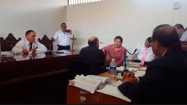 Chiclayo: Roberto Torres encara a su ex gerente de Infraestructura por coimas [VIDEOS]