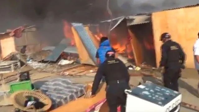 Nuevo Chimbote: incendio arrasa con viviendas y deja más de cien damnificados