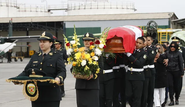 Rinden honores de mártir a valeroso policía asesinado en Madre de Dios
