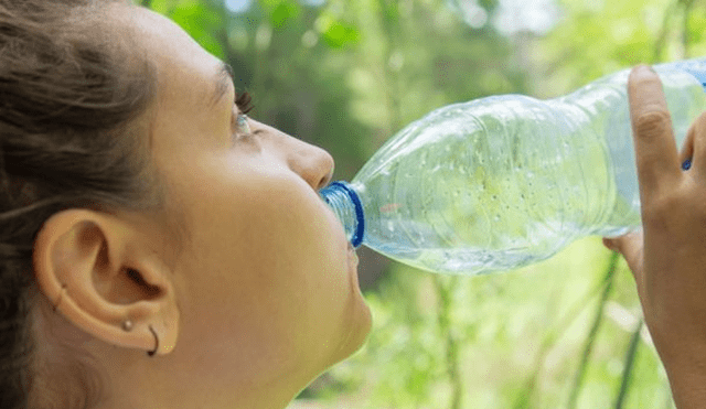 En Estados Unidos estudio expone preocupante secreto del agua embotellada