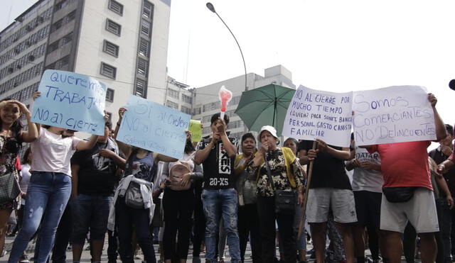 Mesa Redonda : nuevamente los comerciantes toman las calles de Lima. [FOTOS]