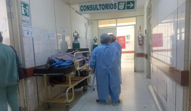 Arequipa. Joven fue trasladado al Hospital Goyeneche, pero no tenía signos vitales. Foto. La República