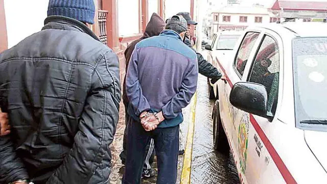 Policía detuvo a ciudadanos.