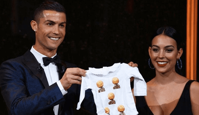 Novia de Cristiano Ronaldo muestra de más tras descuido con vestido [VIDEO]