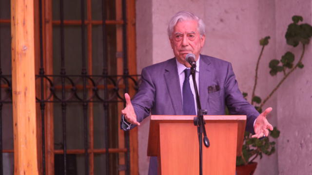 Mario Vargas Llosa: "PPK se ha convertido en cómplice y rehén de Alberto Fujimori"