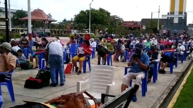 Los ciudadanos y ciudadanas aguardan su turno para pasar por las pruebas de descarte. Foto: Captura de Pantalla.