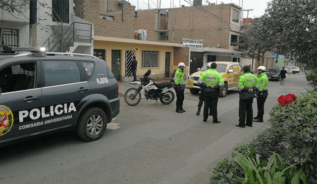 Comas: camioneta de candidata “La Capuñay” con orden de captura