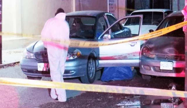 Hombre mata a su esposa dentro de su auto y luego se suicida [VIDEO]