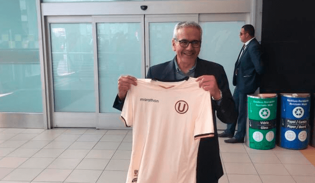Gregorio Pérez llegó a Lima para ser presentado como nuevo técnico de Universitario de Deportes para la temporada 2020. | Foto: @Gustavo_p4