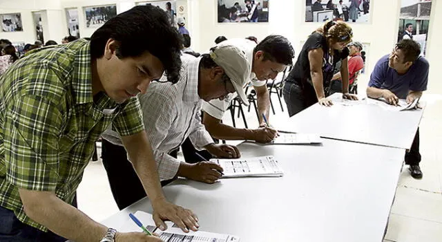 En Arequipa y Tacna se alista la recolección de firmas para el referéndum