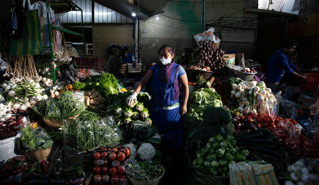 Cepal reiteró, al presentar su informe económico anual, que la región padecerá una "década perdida". Foto: El País