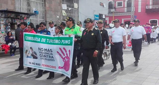 Personal de la Policía en Puno está promoviendo marchas de sensibilización.