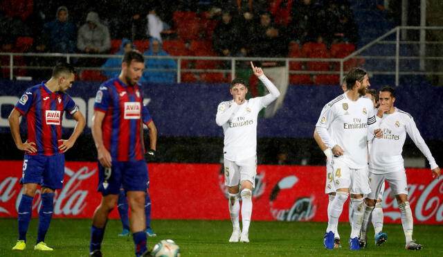 Con dos goles del francés, Real Madrid se impuso 4-0 al Eibar y sumó 25 puntos. Foto: EFE.