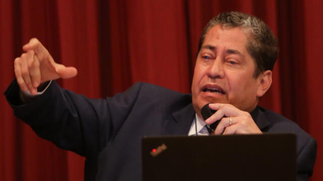 Magistrado Espinosa-Saldaña desconoce por qué el TC no abrió su voto 