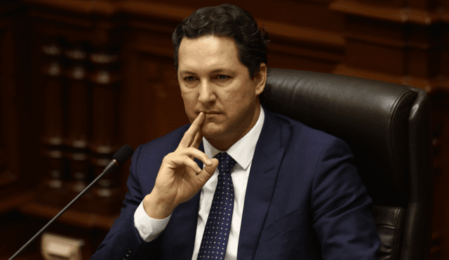 Salaverry evalúa ampliar legislatura para debatir suspensión de López Vilela 