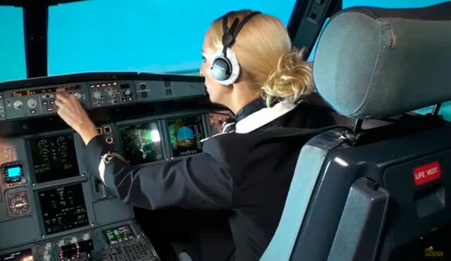 YouTube: azafata tuvo que aterrizar un Airbus A320 por sí sola | VIDEO