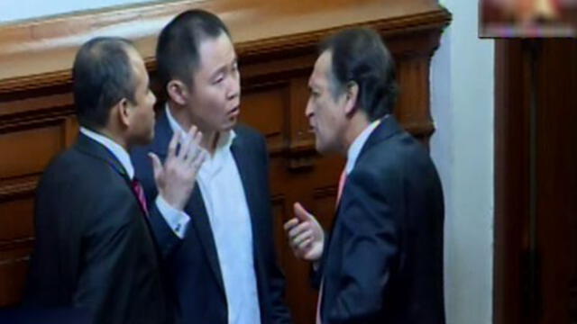 Héctor Becerril arremete contra Kenji Fujimori tras su renuncia a Fuerza Popular