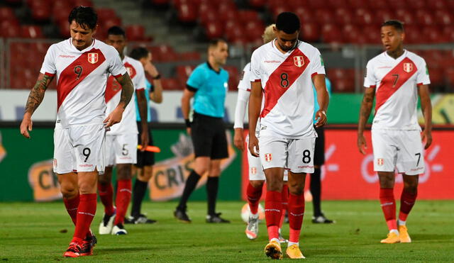 Perú perdió 2-0 ante Chile en Santiago por la fecha 3 de las Eliminatorias Qatar 2022. Foto: EFE