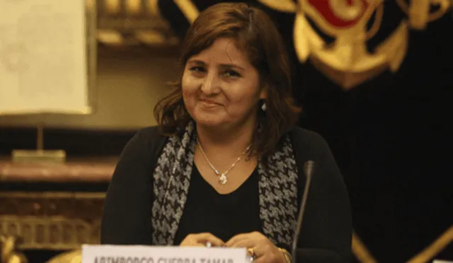 Fujimorista Tamar Arimborgo presenta proyecto para garantizar “protección del concebido”