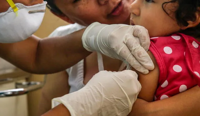 Minsa: más de 1,300 niños fueron vacunados contra el sarampión en el Callao y Puno