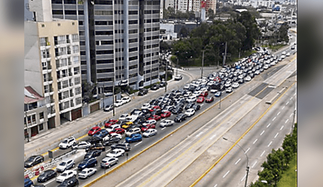 Gran congestión por cierre de tramo de la Vía Expresa