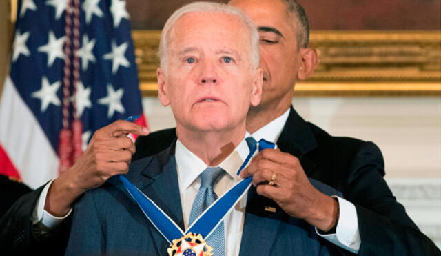 Joe Biden recibe entre lágrimas la Medalla de la Libertad de EE. UU.