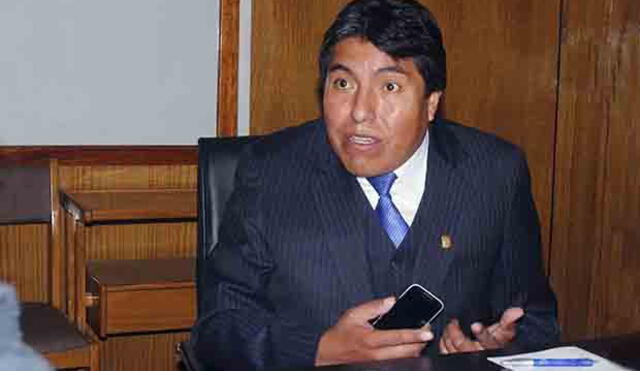 Alcalde Flores deslindó relación con Percy Chambi