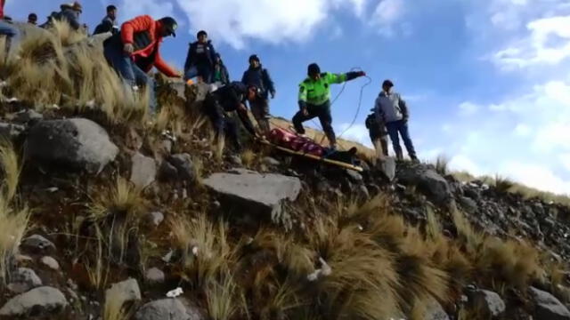 Cuatro personas muertas dejó volcadura de camioneta a causa de las nevadas en Cusco [FOTOS y VIDEO]
