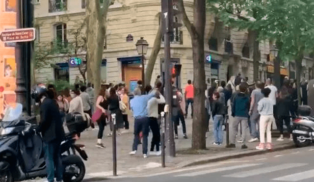 Videos de franceses bailando inundaron las redes sociales causando el asombro y molestia de los cibernautas.