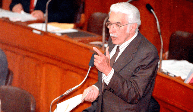Fundación reivindica legado de ex congresista Gustavo Mohme Llona