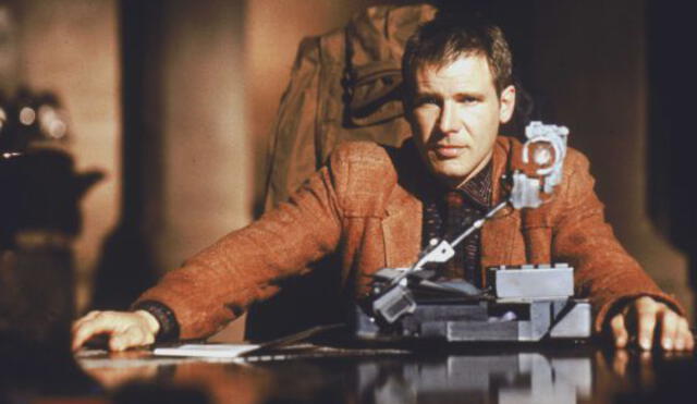 Harrison Ford aplicando el test de turing a un androide | Fotocaptura: Blade Runner