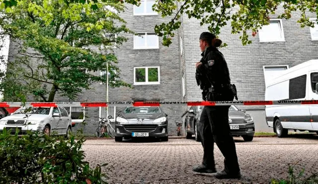 La Policía confirmó este jueves 3 de septiembre la muerte de cinco niños en el piso de un edificio residencial. Foto: AP / Martin Meissner
