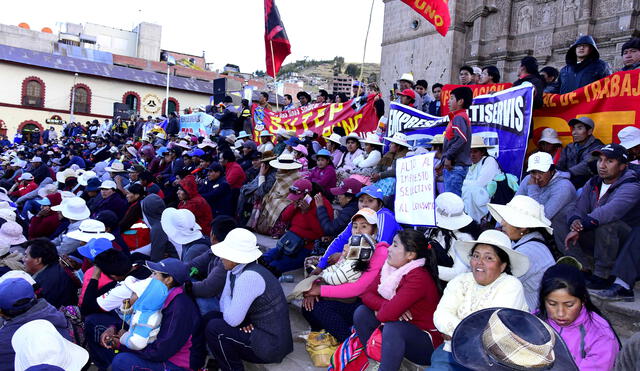 Paro total en Puno y Juliaca contra el alza del precio de combustibles