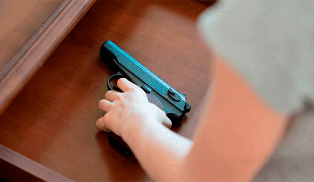 Niño de 3 años encuentra pistola y dispara contra su madre 