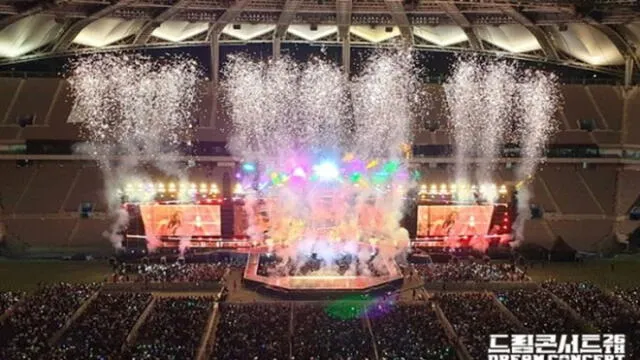 Desliza para ver más fotos del Dream Concert 2020. Créditos: Yonhap