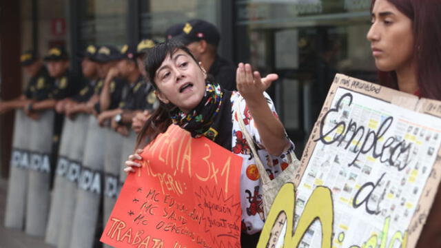 Activistas llaman a las autoridades a acabar con la precariedad laboral en el país. (Foto: Michael Ramón / La República)