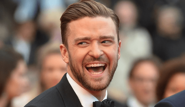 Justin Timberlake presume doctorado de Berklee [FOTO]