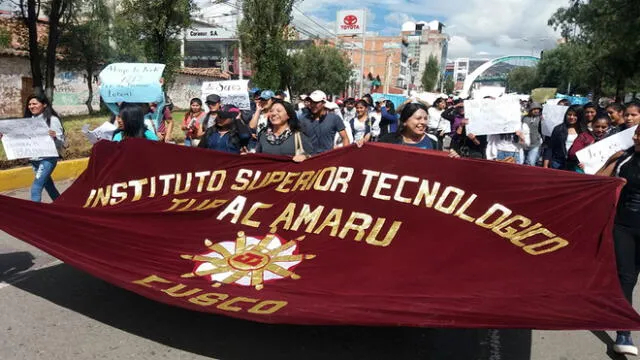 Cusco: Alumnos de institutos marchan contra la Ley del esclavo juvenil [VIDEO]