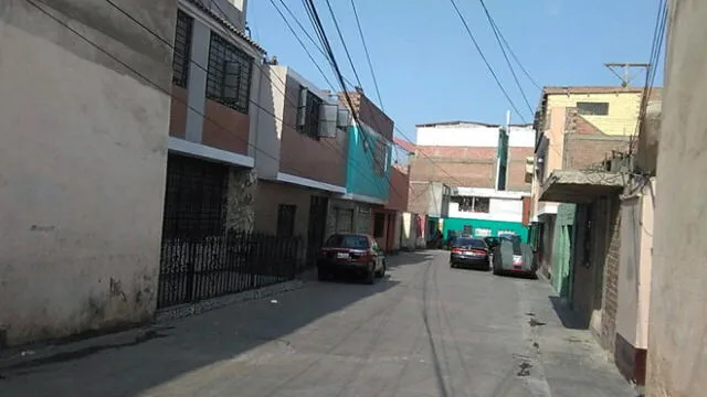 Barrios Altos:cables de telefonía en mal estado incomodan a vecinos