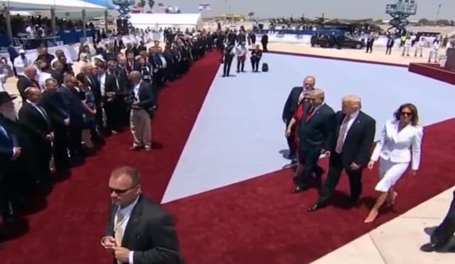 YouTube: Melania rechazó tomar la mano de Donald Trump en su llegada a Israel