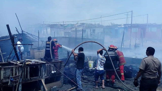 Incendio consumió 20 ranchos en Nuevo Chimbote