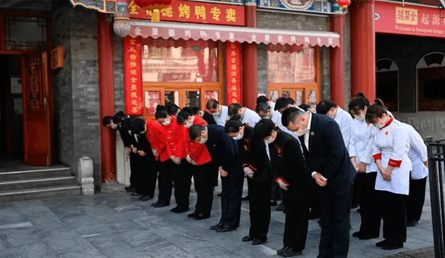 China guardó tres minutos de silencio por las víctimas y “mártires” del coronavirus [VIDEO Y FOTOS] 