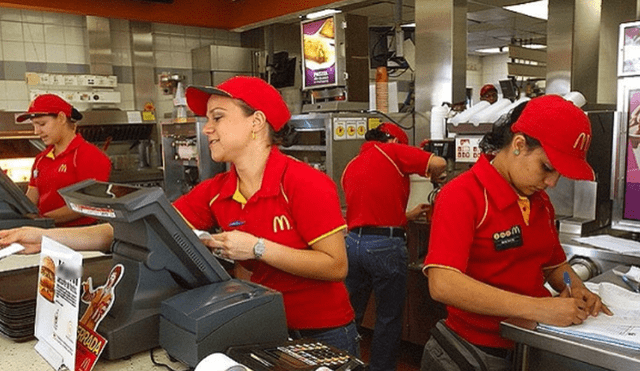 Trabajadores de McDonald’s anuncian huelga por acoso sexual 