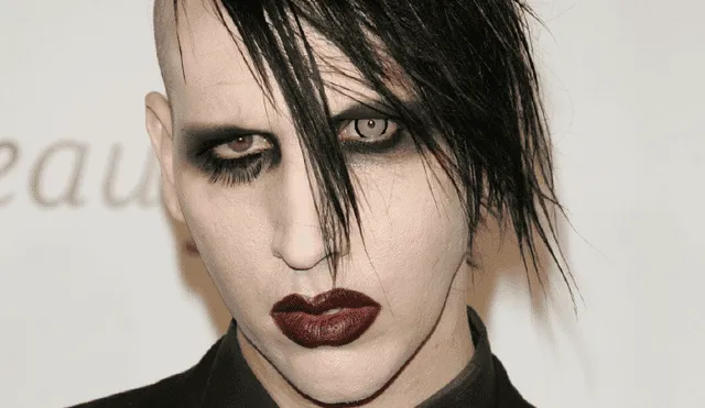 Youtube: Critican a Marilyn Manson por utilizar rifle falso en concierto [VIDEO]